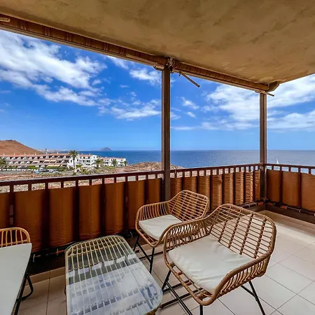 Seaside With A Sea View דירה